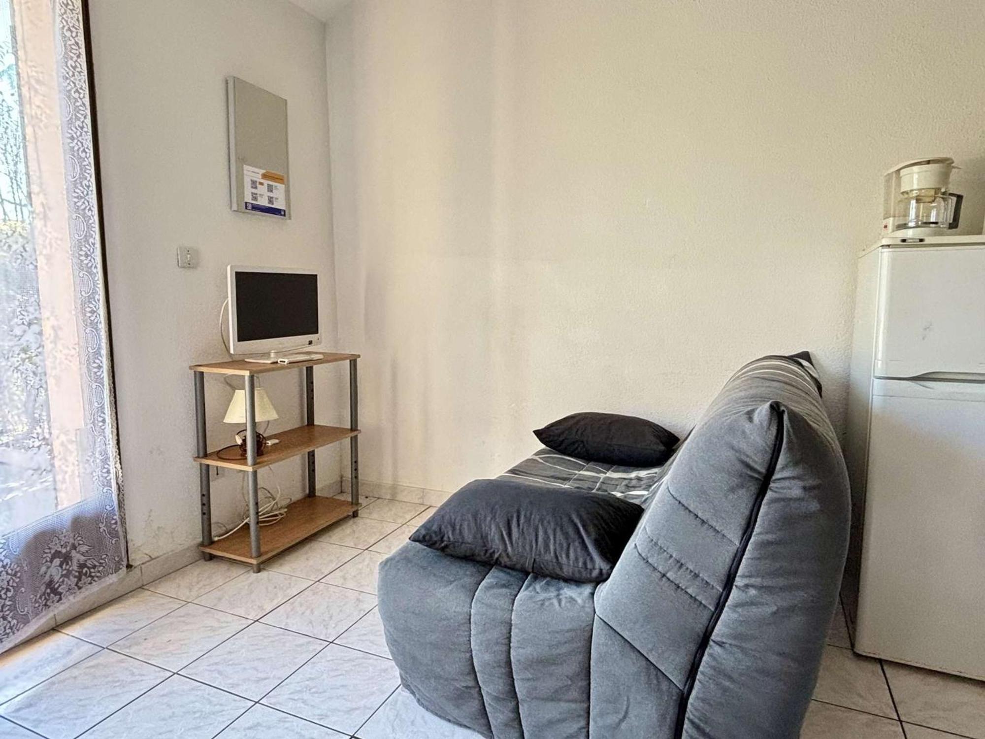 Maison 2 Pieces Avec Mezzanine, Piscine Et Parking Prives, 6 Couchages A 700M De La Plage - Argeles-Sur-Mer - Fr-1-225-74 Exteriör bild